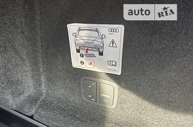 Позашляховик / Кросовер Audi Q7 2015 в 