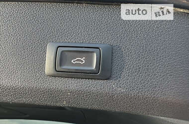 Позашляховик / Кросовер Audi Q7 2015 в 