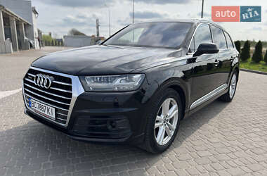 Внедорожник / Кроссовер Audi Q7 2015 в Городке