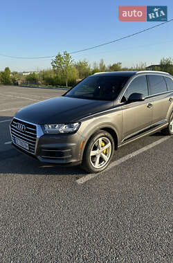 Позашляховик / Кросовер Audi Q7 2019 в Чернівцях
