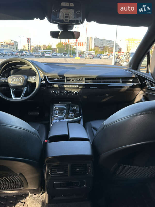Внедорожник / Кроссовер Audi Q7 2019 в Черновцах