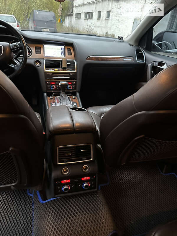 Внедорожник / Кроссовер Audi Q7 2014 в Доброполье