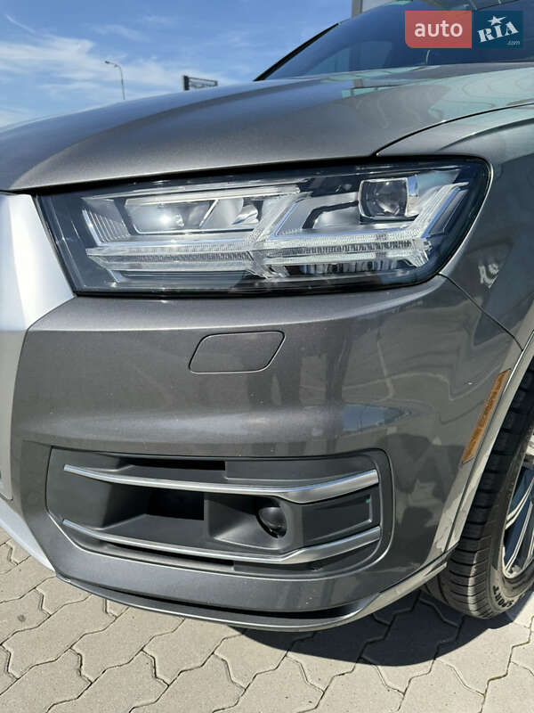 Позашляховик / Кросовер Audi Q7 2016 в Львові