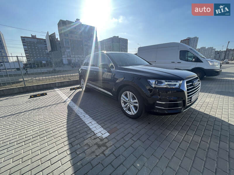 Позашляховик / Кросовер Audi Q7 2016 в Чернігові