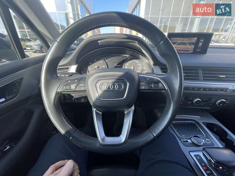 Позашляховик / Кросовер Audi Q7 2016 в Чернігові