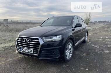 Внедорожник / Кроссовер Audi Q7 2015 в Хусте