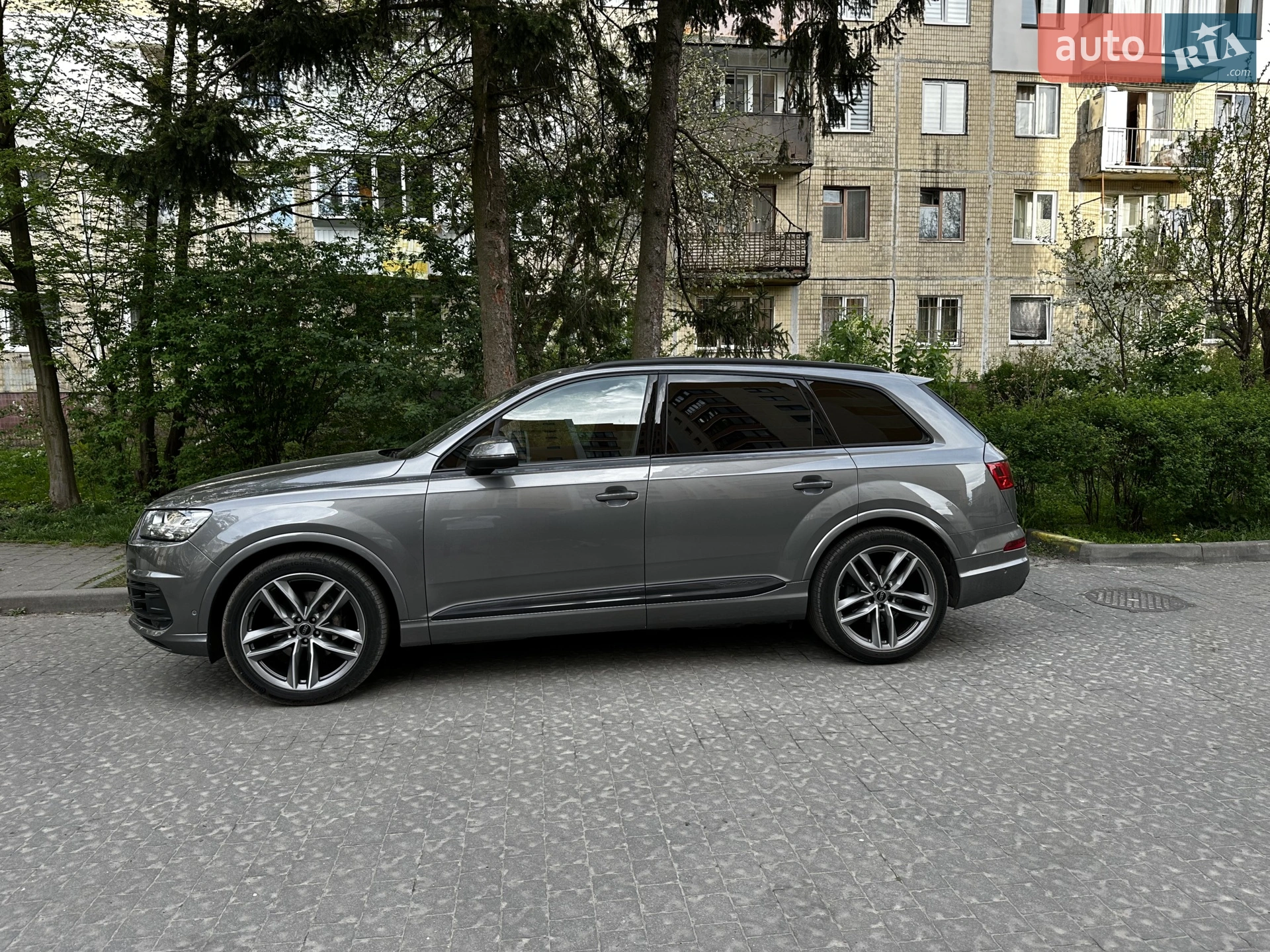 Audi Q7 2017 VIN WA1LAAF70HD046205 фото оголошення 2 з 17