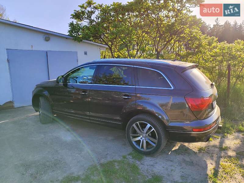Внедорожник / Кроссовер Audi Q7 2014 в Киеве