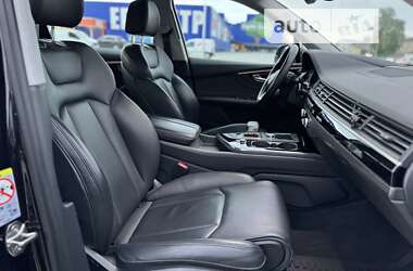 Внедорожник / Кроссовер Audi Q7 2018 в 