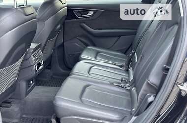 Внедорожник / Кроссовер Audi Q7 2018 в 
