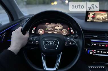 Внедорожник / Кроссовер Audi Q7 2018 в 