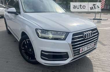 Позашляховик / Кросовер Audi Q7 2017 в Рівному