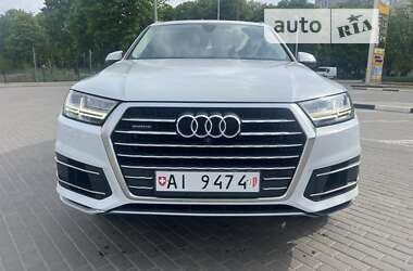 Внедорожник / Кроссовер Audi Q7 2017 в Ровно