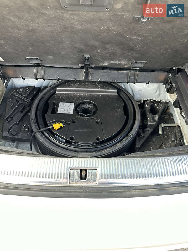 Внедорожник / Кроссовер Audi Q7 2014 в Днепре