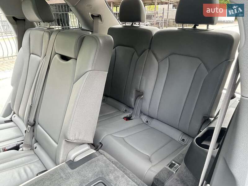 Позашляховик / Кросовер Audi Q7 2017 в Трускавці