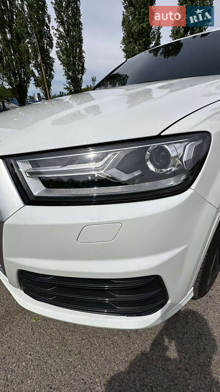 Позашляховик / Кросовер Audi Q7 2015 в Южноукраїнську