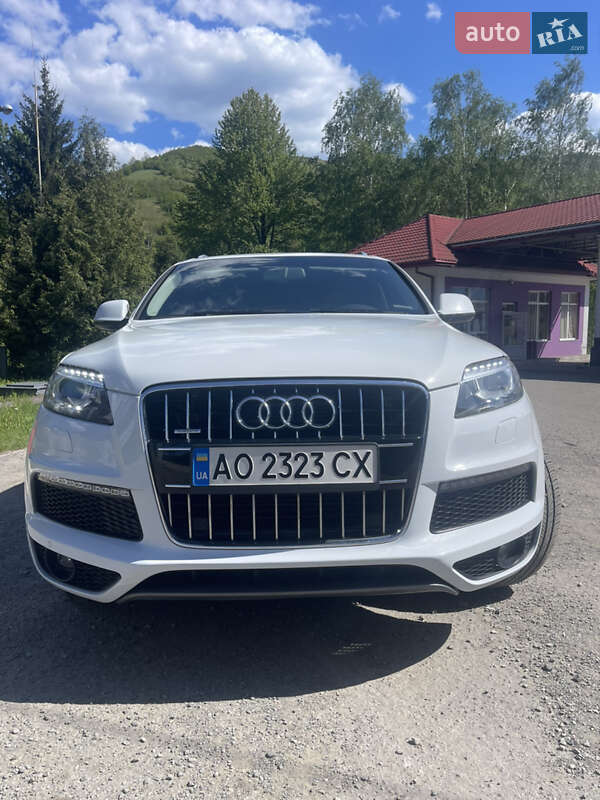 Позашляховик / Кросовер Audi Q7 2013 в Рахові