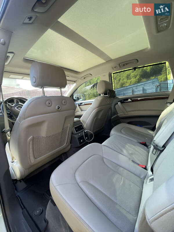 Позашляховик / Кросовер Audi Q7 2013 в Рахові