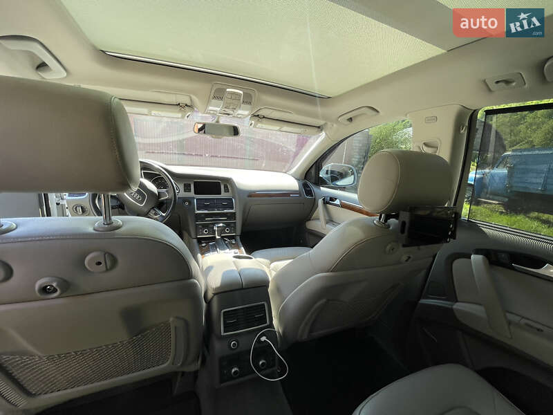 Позашляховик / Кросовер Audi Q7 2013 в Рахові