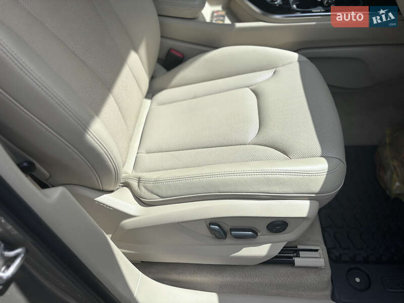 Позашляховик / Кросовер Audi Q7 2017 в Кривому Розі