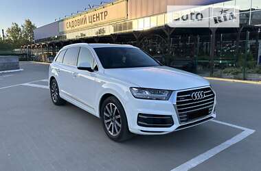 Внедорожник / Кроссовер Audi Q7 2017 в Сумах