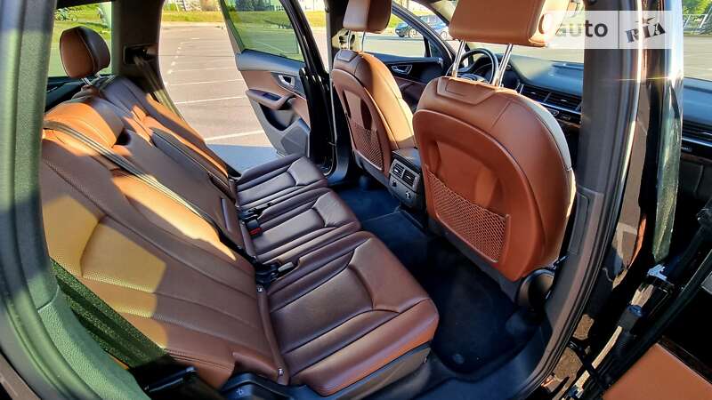 Позашляховик / Кросовер Audi Q7 2016 в Києві