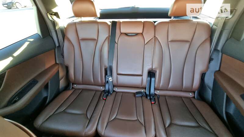 Позашляховик / Кросовер Audi Q7 2016 в Києві