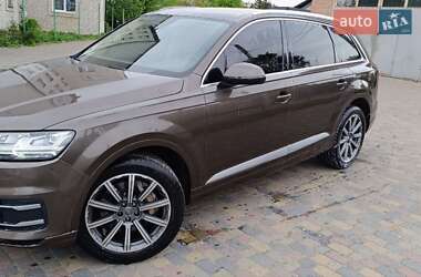 Внедорожник / Кроссовер Audi Q7 2018 в 