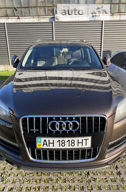 Позашляховик / Кросовер Audi Q7 2012 в Києві