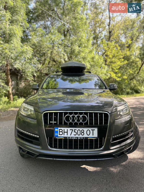 Позашляховик / Кросовер Audi Q7 2015 в Одесі