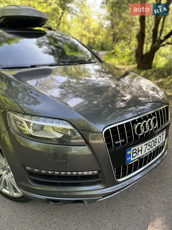 Позашляховик / Кросовер Audi Q7 2015 в Одесі