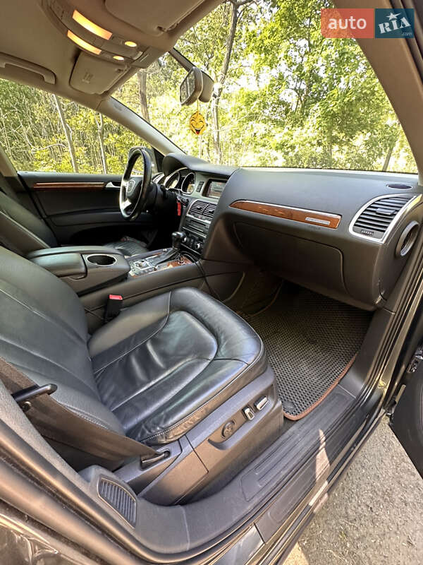 Позашляховик / Кросовер Audi Q7 2015 в Одесі