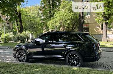 Позашляховик / Кросовер Audi Q7 2016 в Львові