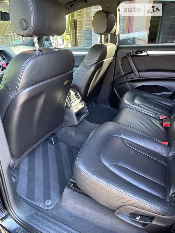 Внедорожник / Кроссовер Audi Q7 2011 в Тячеве