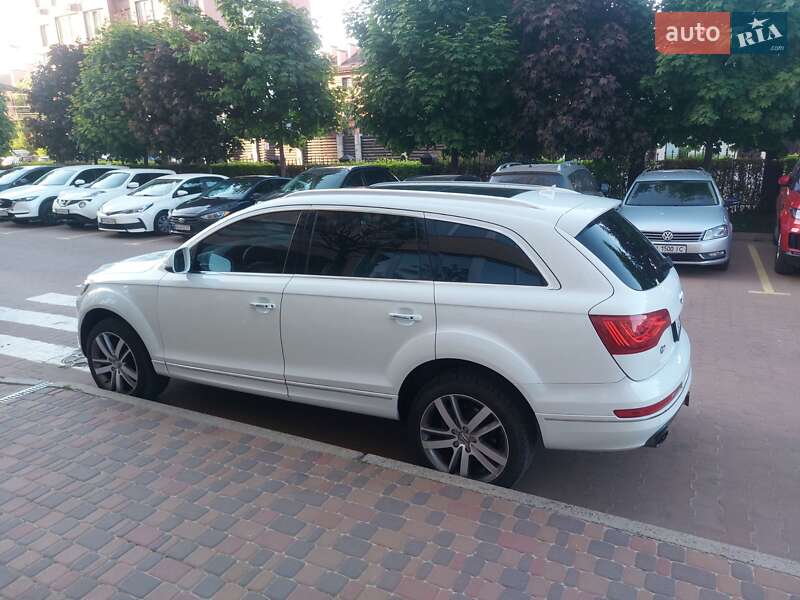 Позашляховик / Кросовер Audi Q7 2014 в Києві