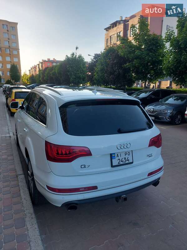 Позашляховик / Кросовер Audi Q7 2014 в Києві