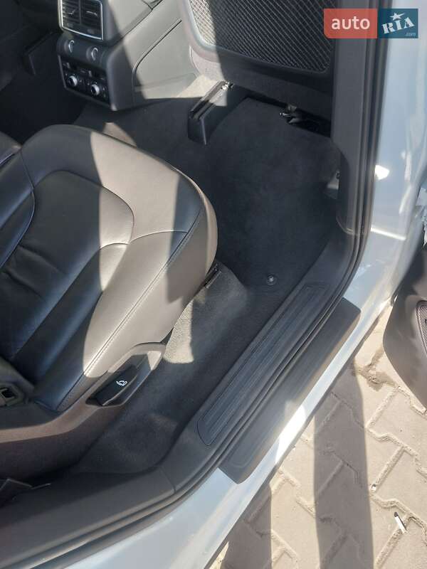 Позашляховик / Кросовер Audi Q7 2014 в Києві