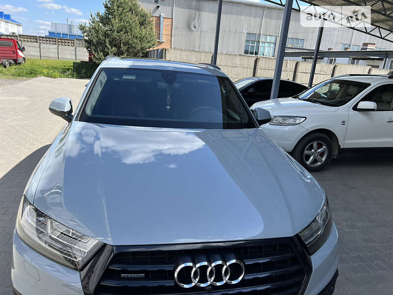 Внедорожник / Кроссовер Audi Q7 2019 в Луцке