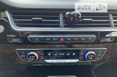 Позашляховик / Кросовер Audi Q7 2019 в Луцьку