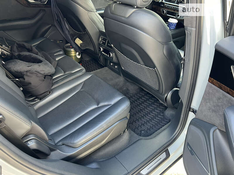 Внедорожник / Кроссовер Audi Q7 2019 в Луцке