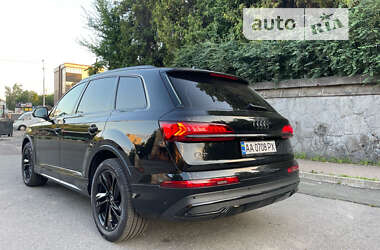 Внедорожник / Кроссовер Audi Q7 2021 в Киеве