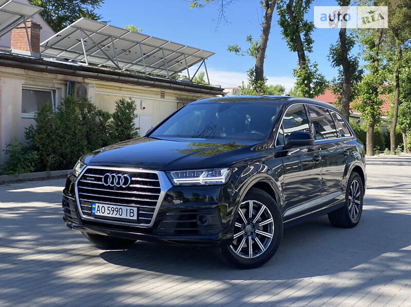 Позашляховик / Кросовер Audi Q7 2016 в Ужгороді