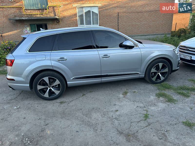 Внедорожник / Кроссовер Audi Q7 2018 в Полтаве