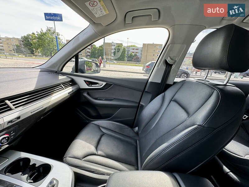 Внедорожник / Кроссовер Audi Q7 2015 в Киеве