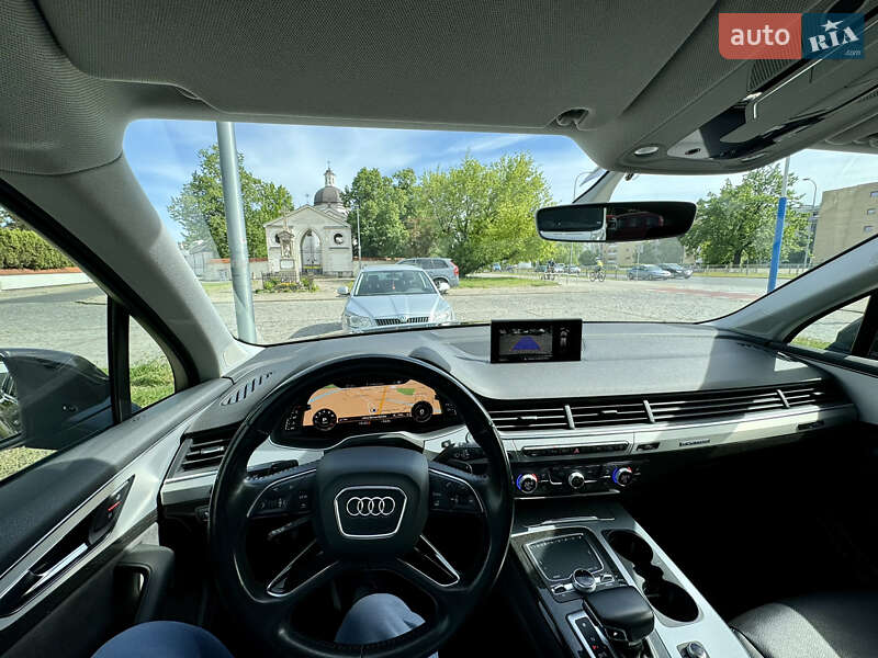 Внедорожник / Кроссовер Audi Q7 2015 в Киеве
