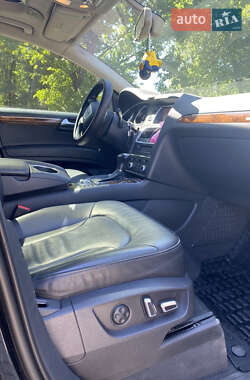 Внедорожник / Кроссовер Audi Q7 2015 в 
