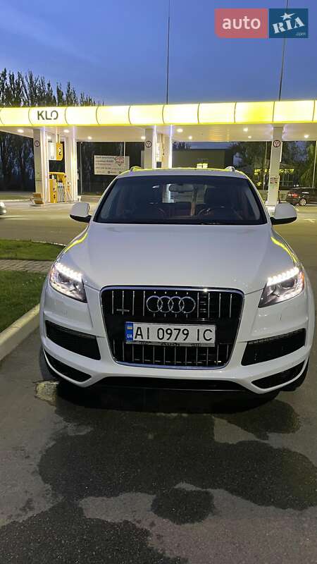 Позашляховик / Кросовер Audi Q7 2012 в Києві