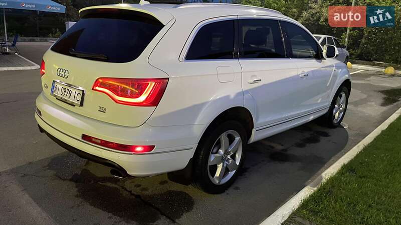 Позашляховик / Кросовер Audi Q7 2012 в Києві