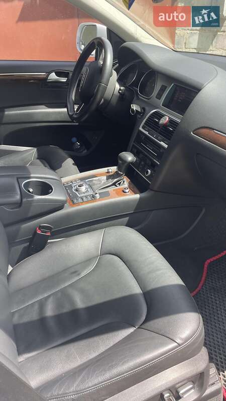 Позашляховик / Кросовер Audi Q7 2012 в Києві