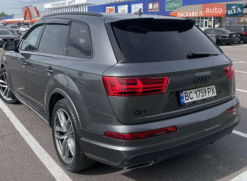 Позашляховик / Кросовер Audi Q7 2018 в Львові